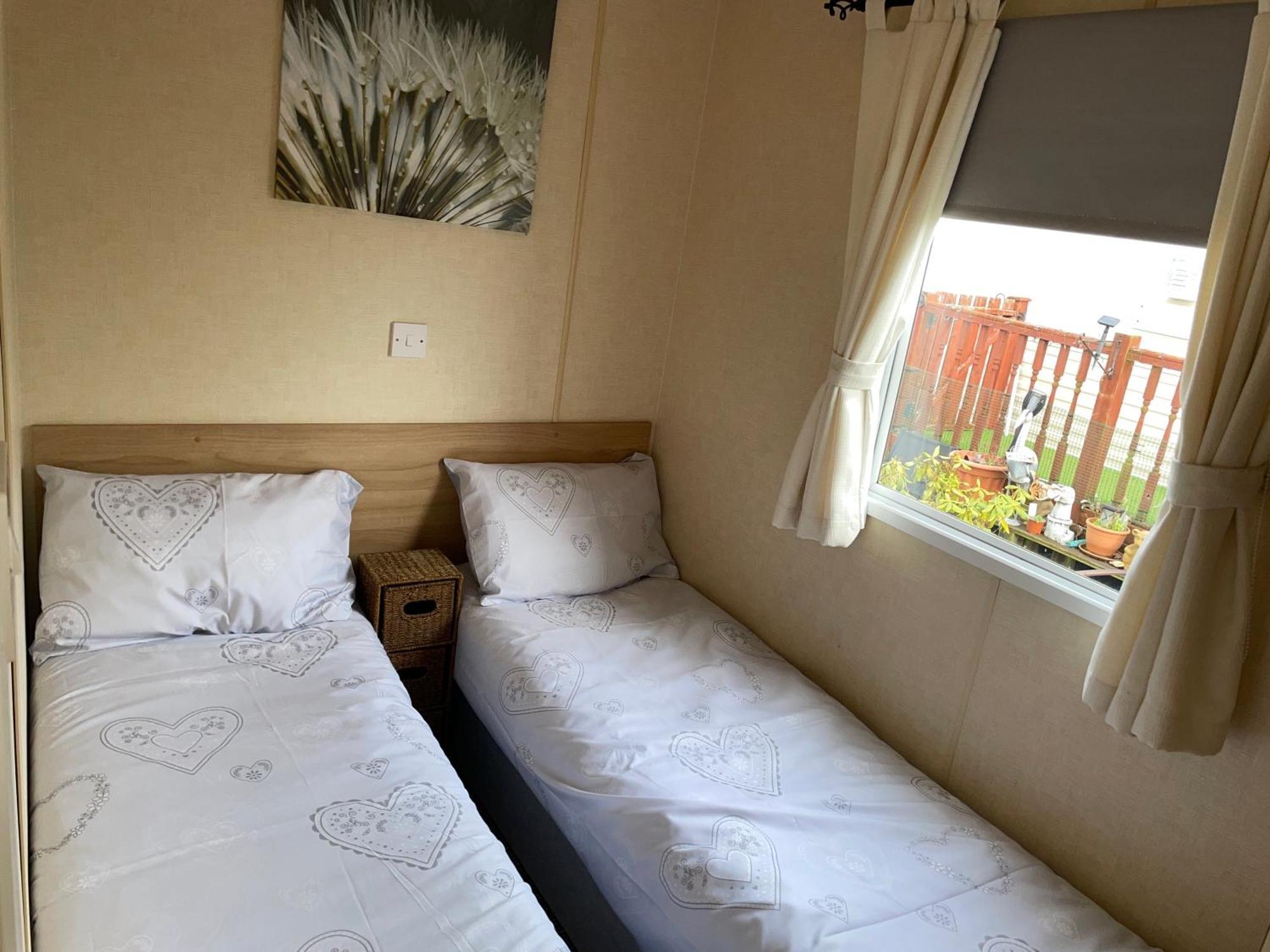 The Luxury Wolds Retreat 6 Berth 3 Bedrooms Beds Made For Arrival Wifi Ingoldmells Eksteriør bilde